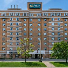 Quality Inn and Suites Montreal East