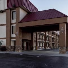 Red Roof Inn & Suites Pigeon Forge Parkway