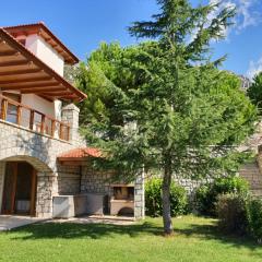 Lafky Arachova Residence