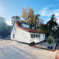 Cozy historical Cottage (Huisje HèHè)