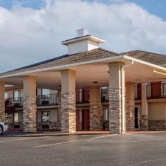 Quality Inn Russellville I-40