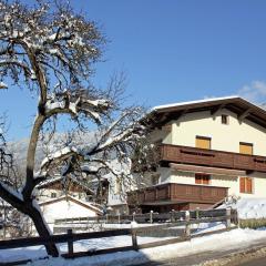 Apartment with balcony in Hart im Zillertaler