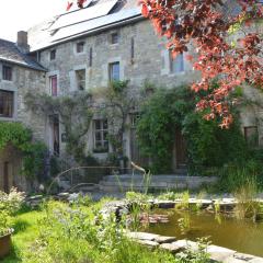 Enchanting Cottage with Terrace Garden