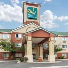 Quality Inn & Suites Lakewood - Denver Southwest