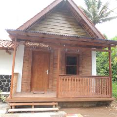 Homestay Effendi Borobudur Syariah by Ndalem Beong