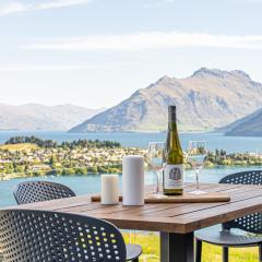 Queenstown Lake and Mountain View Retreat Free Wifi Free Street Parking