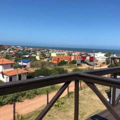 A tres cuadras de la playa, lugar tranquilo.