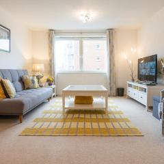 Hansen Court - Stylish Bay Apartment with Designated Parking