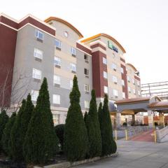 Holiday Inn Express Maspeth, an IHG Hotel