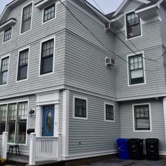 Modern Cottage Downtown NPT-Waites Wharf Cottage RE05618-STR