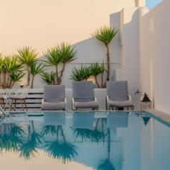 Beautiful 4-Bed Cave House near Fira private pool