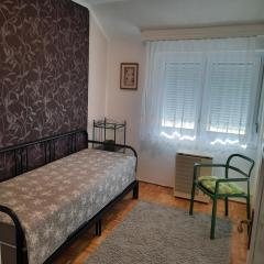 Eszterlánc Apartman Eger