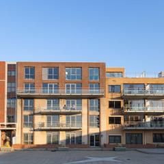 Spacious Apartment in Den Haag near Seabeach