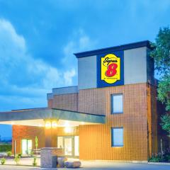 Super 8 by Wyndham Plattsburgh