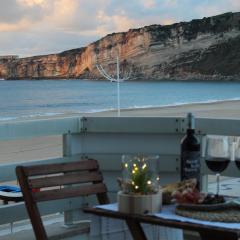 Beachfront Apartment Nazaré