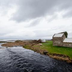 Beautiful coastal house at the Drowes Rivermouth