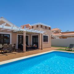 Villa with private pool, near beach and golf Caleta de Fuste- Villa Charlotte