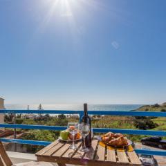 CoolHouses Algarve Luz, 2 Bed top floor flat, amazing sea view, central. Delicia do Sol