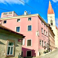 Boutique Apartments U Rolanda, Mikulášské náměstí