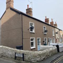 Delightful 3 bedroomed cottage in Llandudno