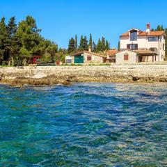 Cuvi Beach Apartments