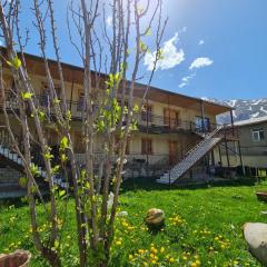 Sunny Mountain House