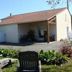 Maison Rénovée à La Ferme avec Jardin Clôturé, à Proximité de Pistes Cyclables et Sentiers - FR-1-426-199