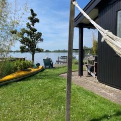 The Outpost Lakehouse- enjoy our house at Reeuwijkse Plassen - near Gouda