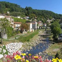 T2 Rez-de-chaussée 40 m2 Vals les bains linge de lit et de toilette non fournis