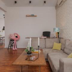 Flamingo Flat /Two-bedroom with Balcony\