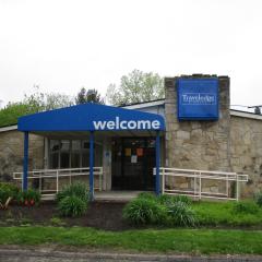 Travelodge by Wyndham Lansing