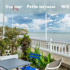 Appartement en front de mer avec terrasse et vue mer