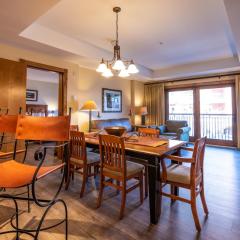 Two Bedroom Condo with a Balcony in Mountaineer Square condo