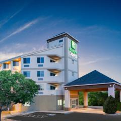 Holiday Inn Express & Suites Colorado Springs-Airport, an IHG Hotel