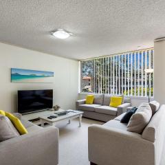 Magnus Gardens 4 beautiful air conditioned unit with filtered water views and Wi-Fi