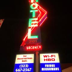 Los Feliz Hotel