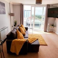 ⭑ Staywelcome- Stylish Apartment Near Heathrow, Skyline Views ⭑