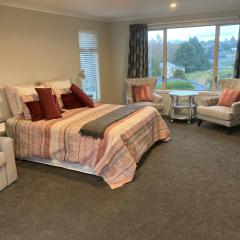 Cambridge Te Awa Rivertrail BnB