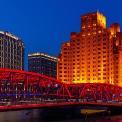 Broadway Mansions Hotel - On the Bund