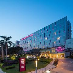 Crowne Plaza Guangzhou Huadu, an IHG Hotel - Free Shuttle Bus Between Hotel to Airport