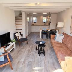 DJV86 NEW Modern holiday home in central location