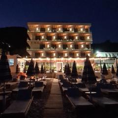 Hotel Aross