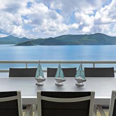 Frangipani Beachfront Lodge 202 on Hamilton Island by HamoRent