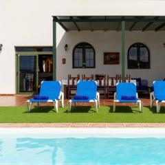 Pico Partido villa heated pool