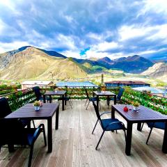 HOTEL KAZBEGI 1963