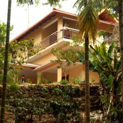 Spices Garden Homestay & Plantation Tour