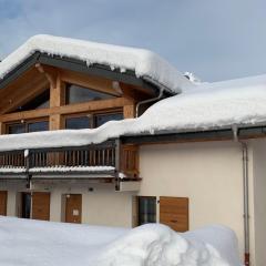 CHALET Mitoyen LE RUSTICANA