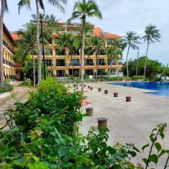 Hon Rom Central Beach Resort