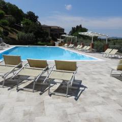 Apartment in Volterra with garden