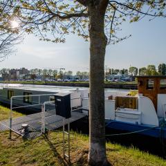 Houseboat Jana - with sauna and terrace